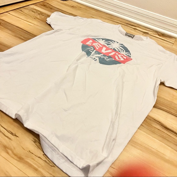 Levi’s T-Shirt - Picture 2 of 4